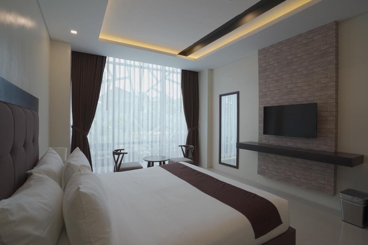 Winrich Hotel Мактан Екстер'єр фото