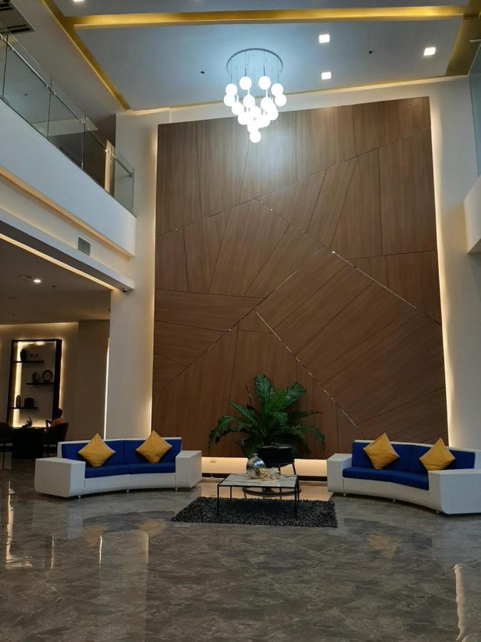 Winrich Hotel Мактан Екстер'єр фото